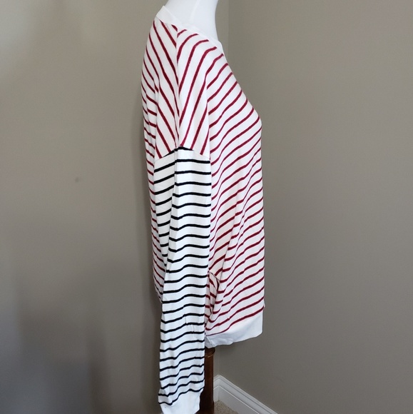 Striped contrast sleeves sweater - Picture 2 of 4